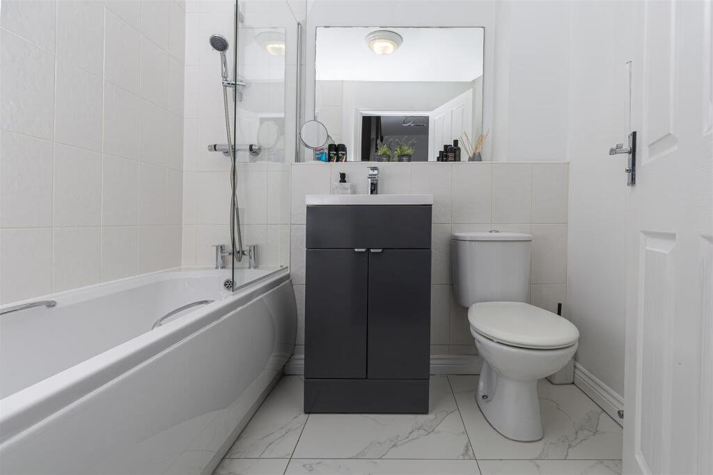 Bramleys Estate Agents - Annie Smith Way - Birkby 