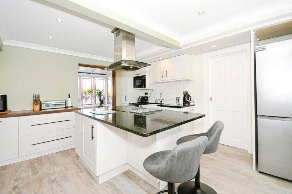 KITCHEN DINER 03.jpg