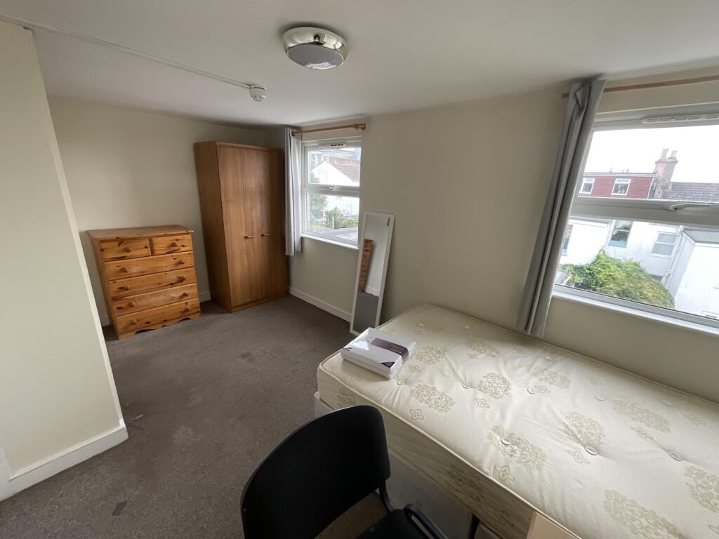 73 Bernard Road - Bedroom 6 (1)