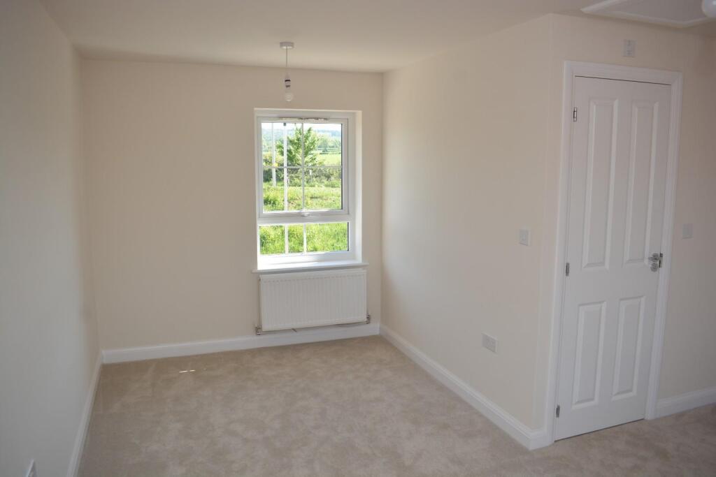 Master Bedroom Alt.jpg