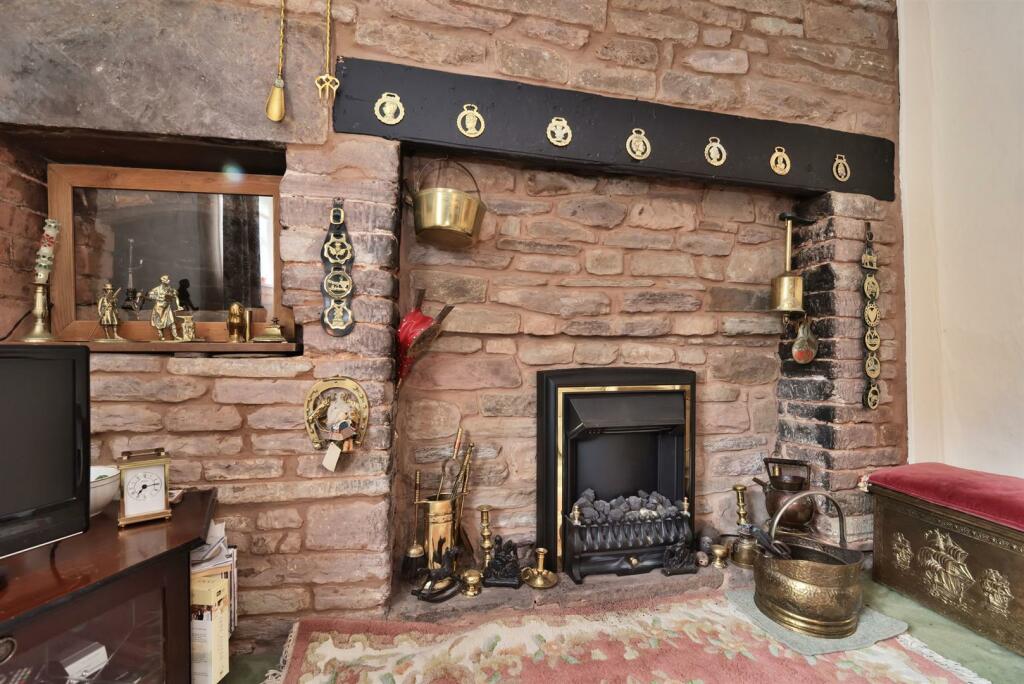 Corner End Cottage Wellington - (43).jpg