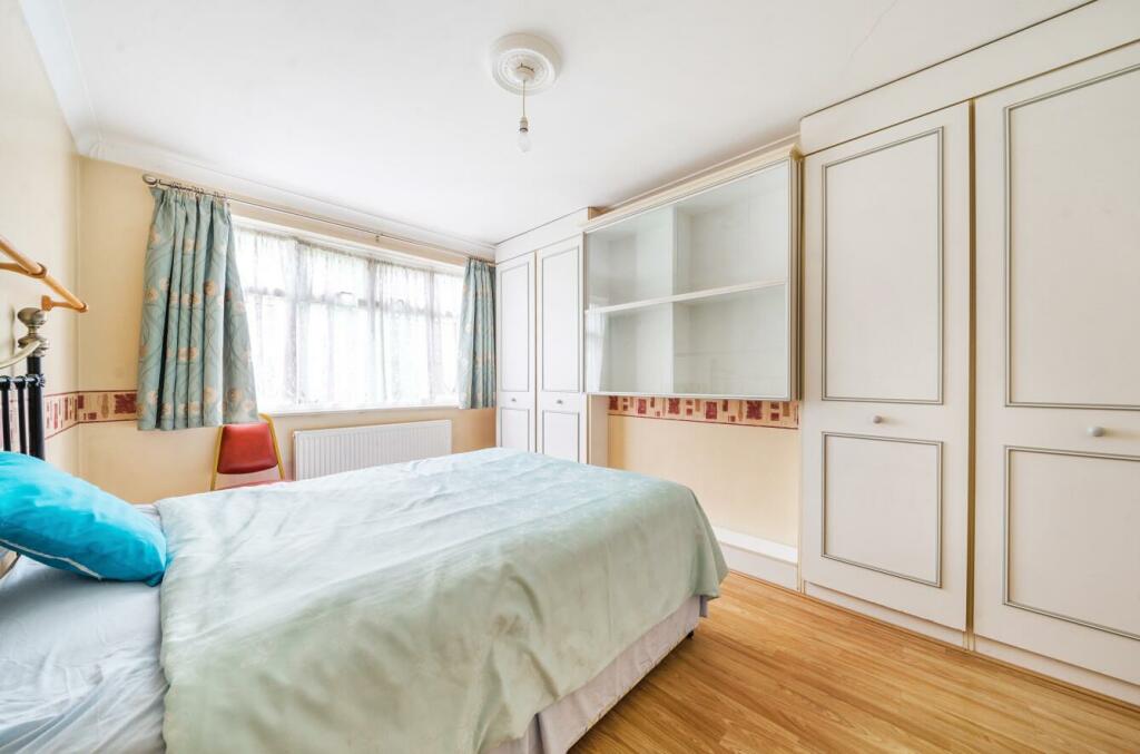 Davidson Frost-Wellings, DFW, Honeypot Lane, Bedro