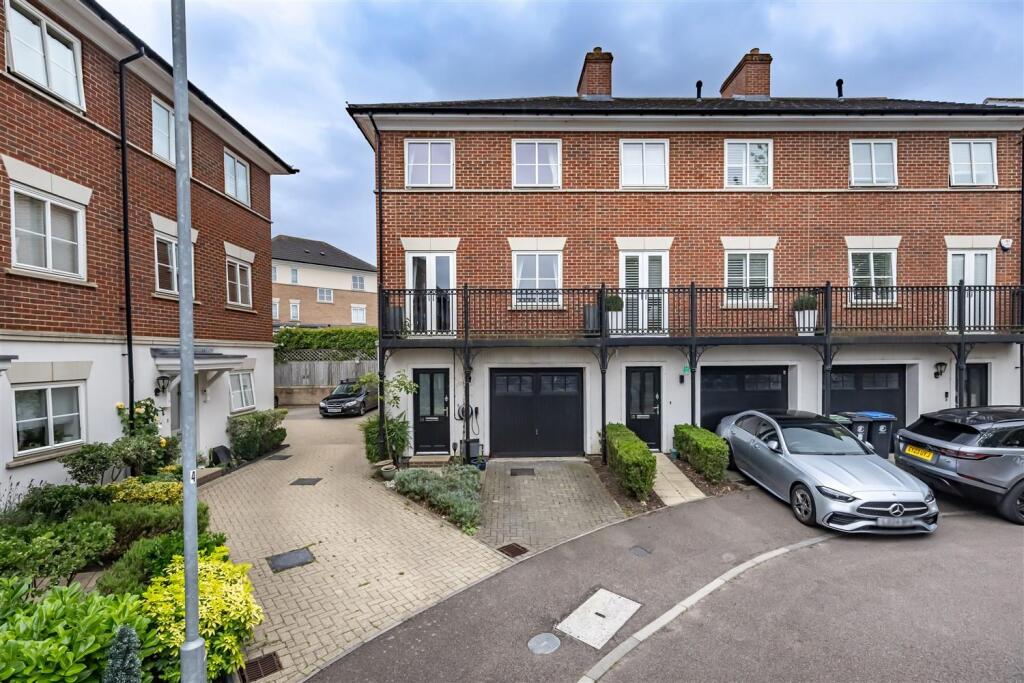 14 Mowbray  july 2025 ext  (1).jpg