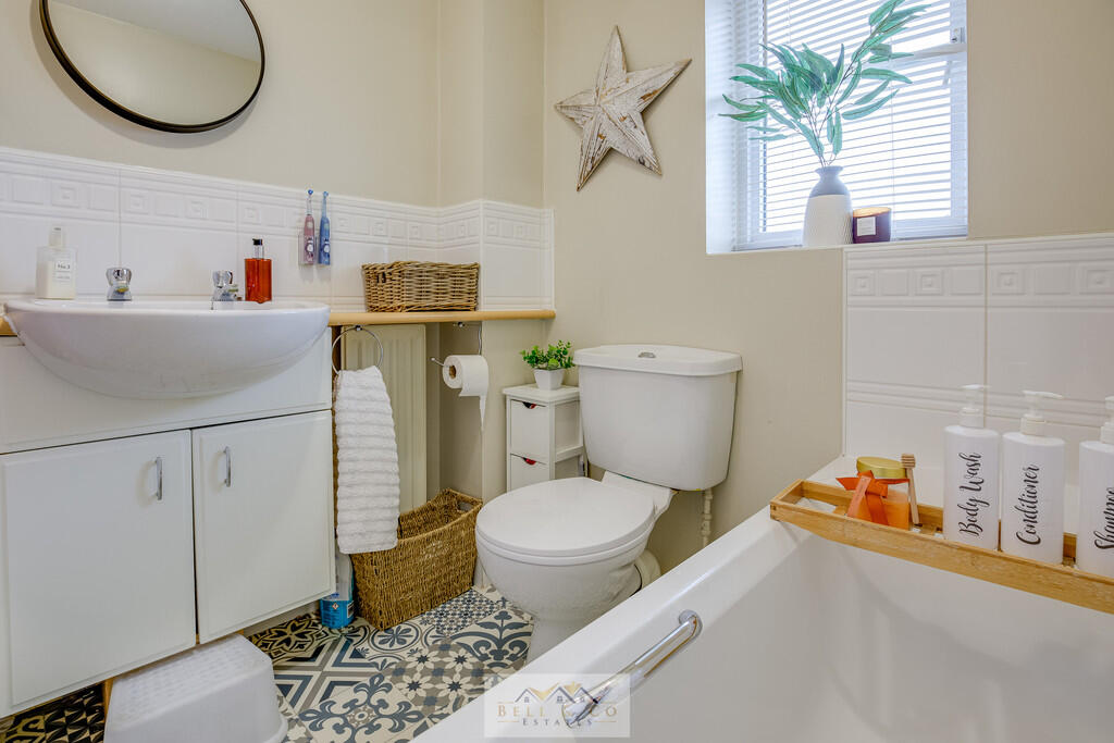 Bathroom 1.2