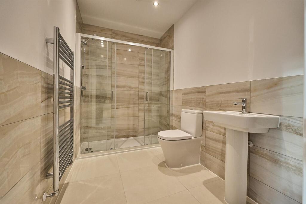 Ensuite shower room