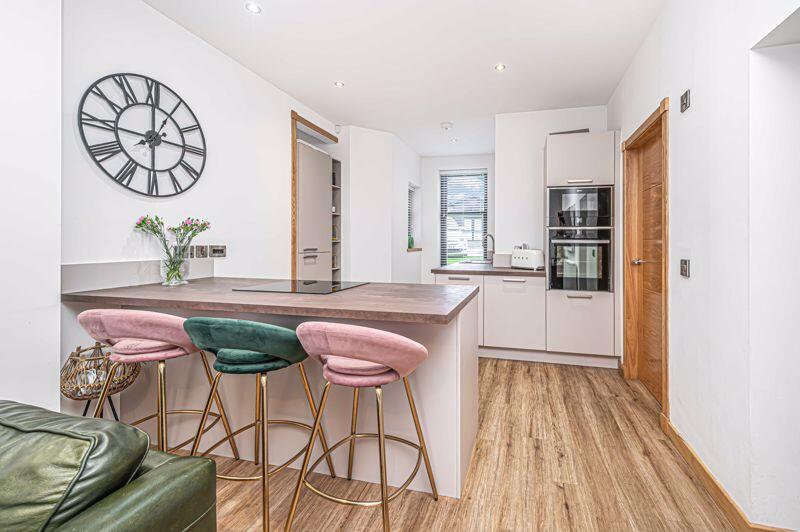 Breakfasting Kitchen