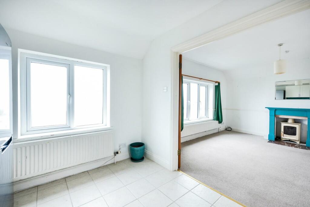 1 Claremont Mews Bath, BA1 6EZ-14.jpg