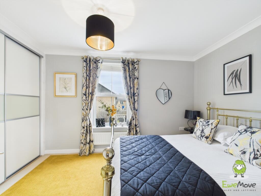 CAM03778G0-PR0191-STILL027