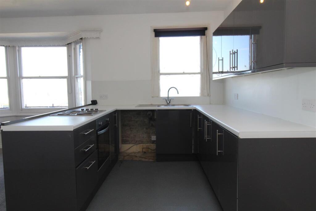 Kitchen.JPG