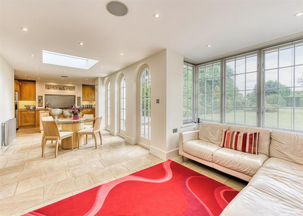 14 Wergs Hall Road-kitchen1.jpg