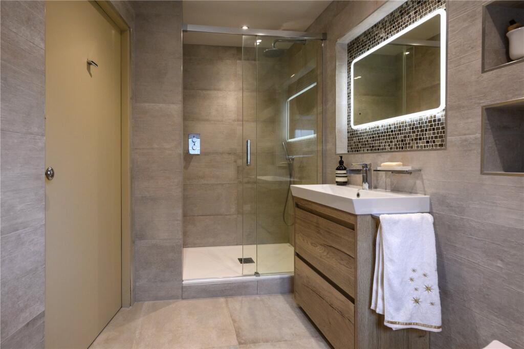 Ground Floor Shower