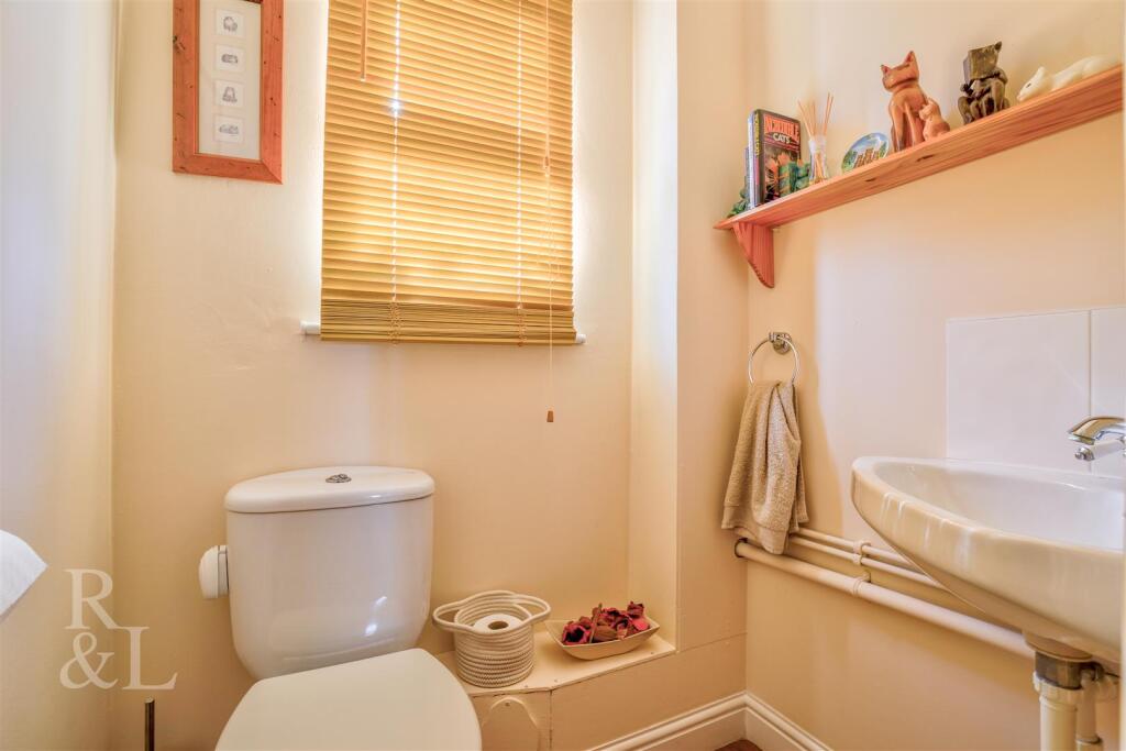 3 Boncroft Gardens (18).jpg