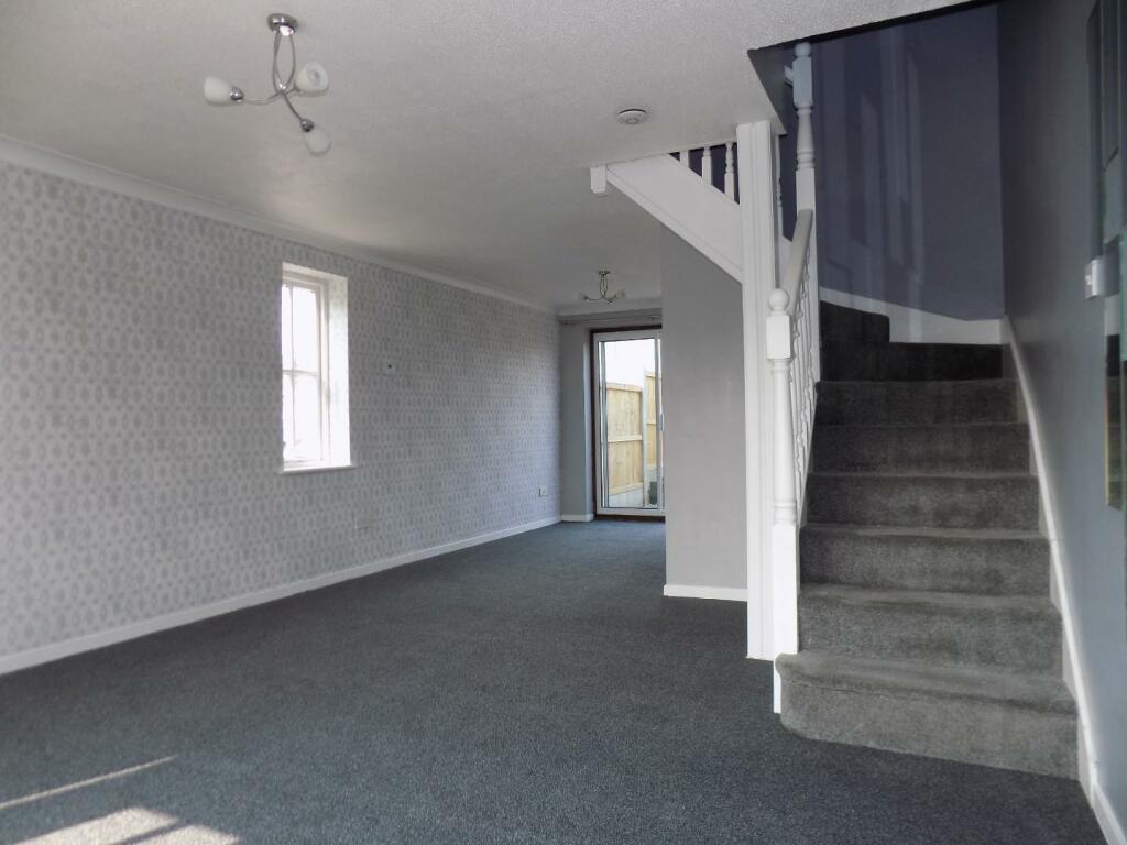 SITTING / DINING ROOM