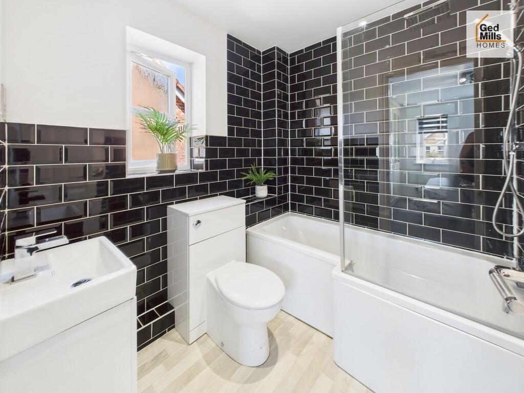 CAM04261G0-PR0073...