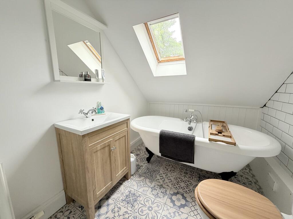 197 Church Street, Dumfries, DG2 7AZ - Braidwoods 