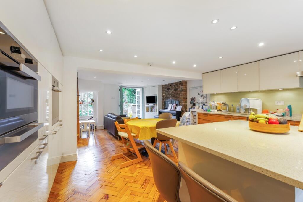 Canonbury Square 