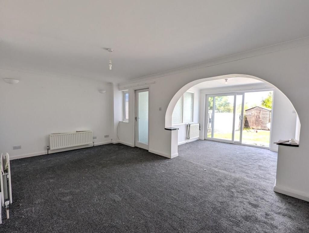 39 Quintrell Close Lounge