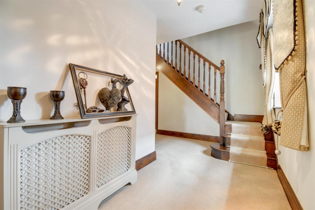 Hallway to master