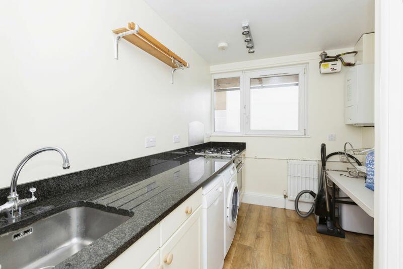 Kitchen (2)