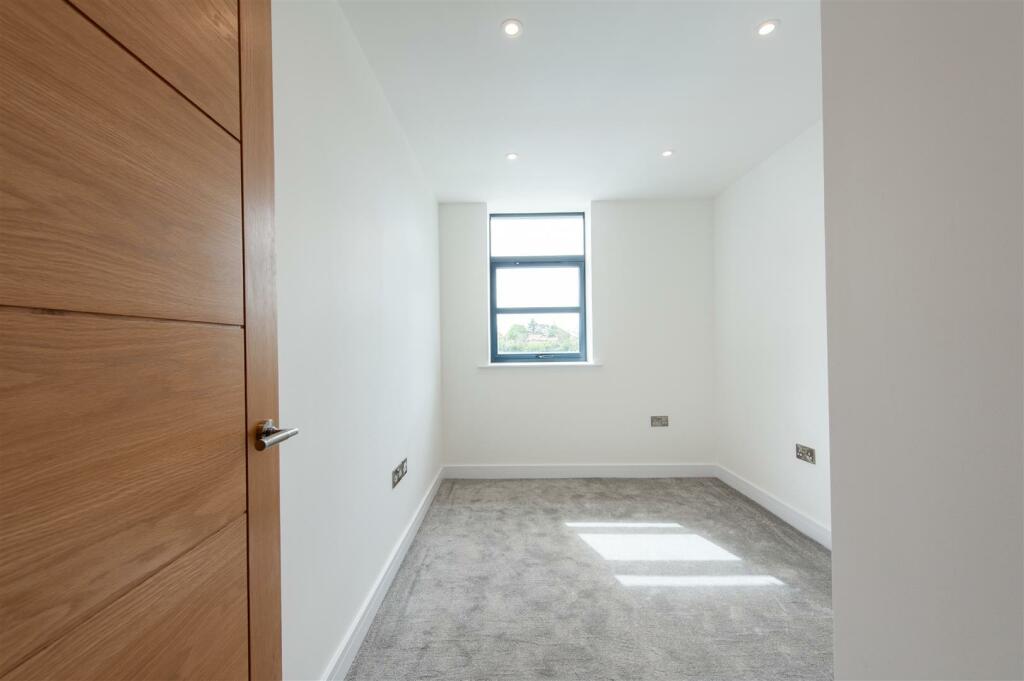 Bedroom 2.jpg