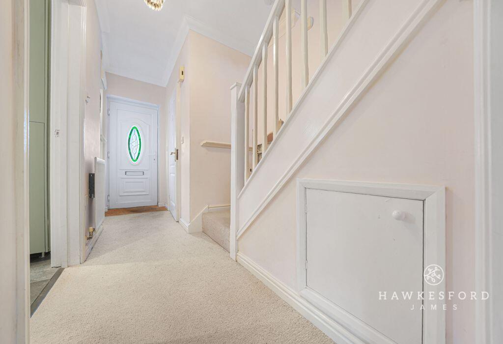 Teal Way,  Iwade - Entrane hall