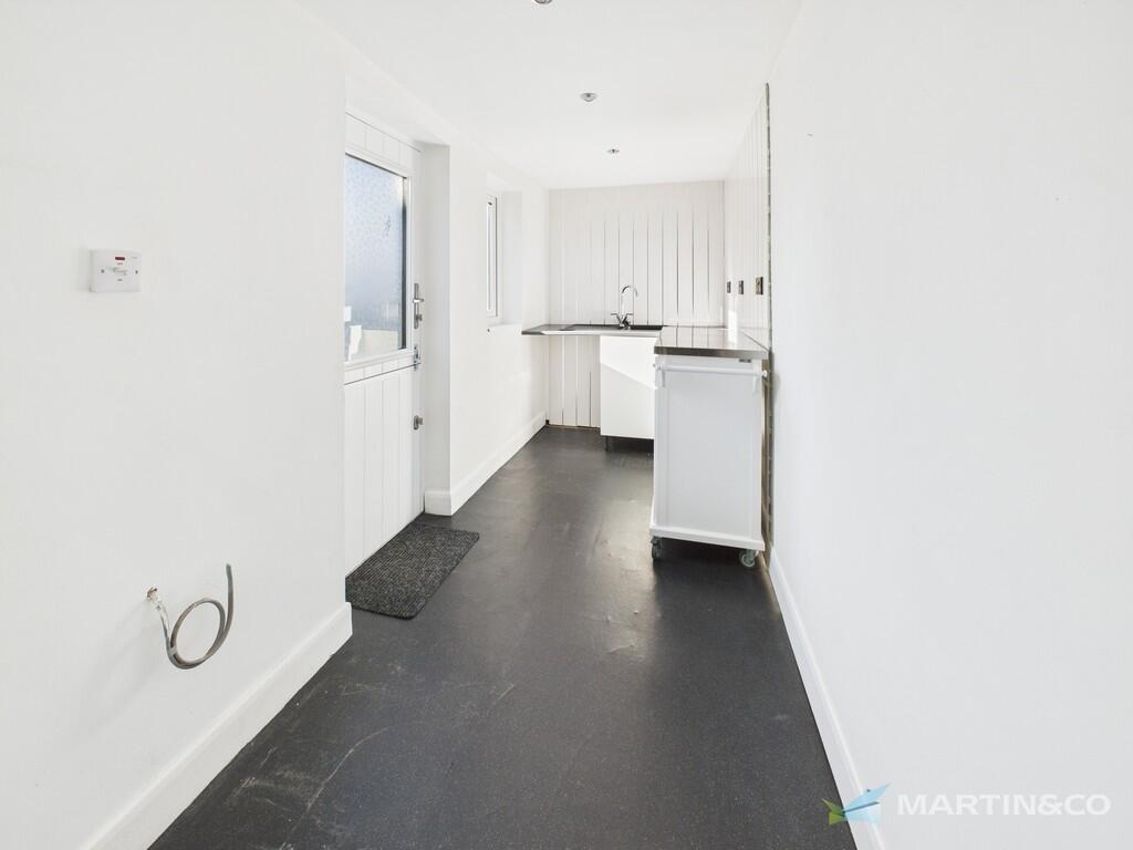 CAM02318G0-PR0418...