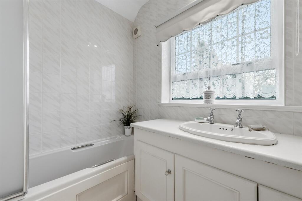 Saxton Mee Cherry Tree House 0023.jpg