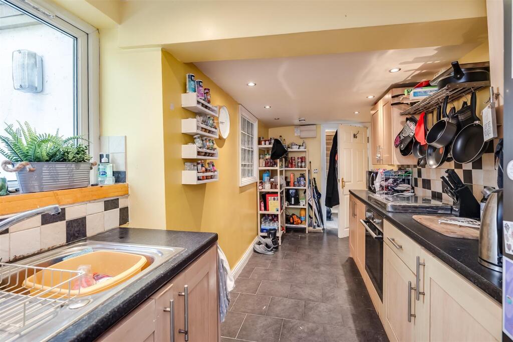 Kitchen 2
