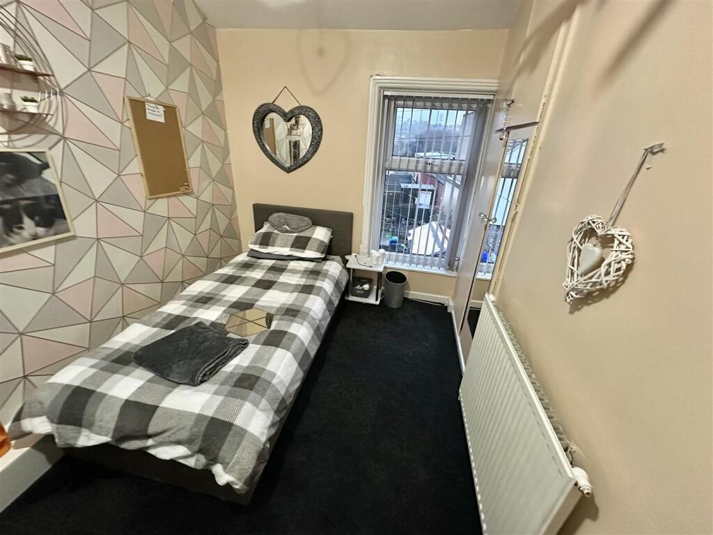 Bramleys Estate Agents - Wakefield Road - Liversed