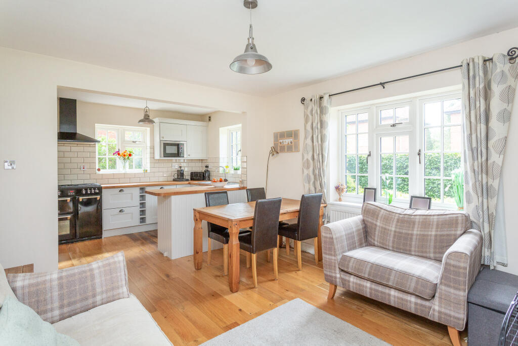 dining/family room/kitchen