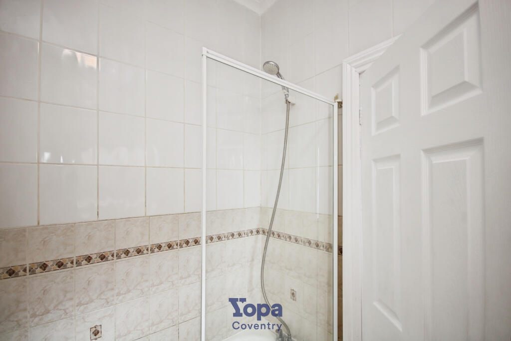 Aa73fa81-Bathroom 202.JPG