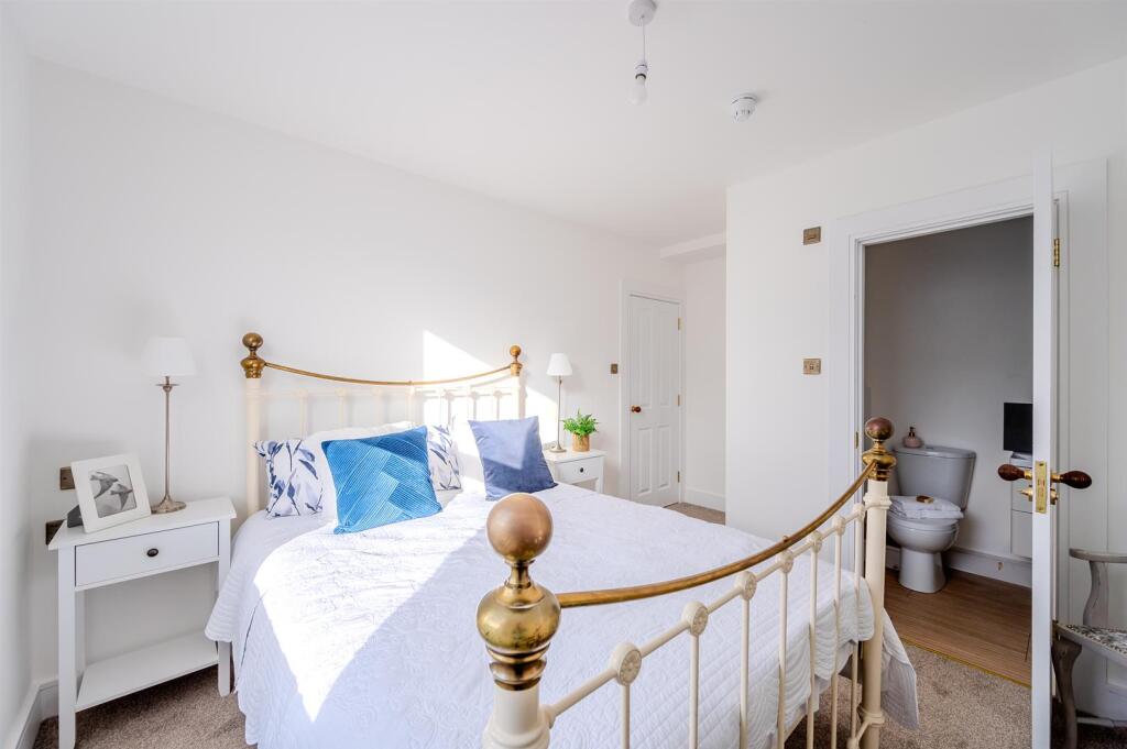 4, BED 1, 1.jpg