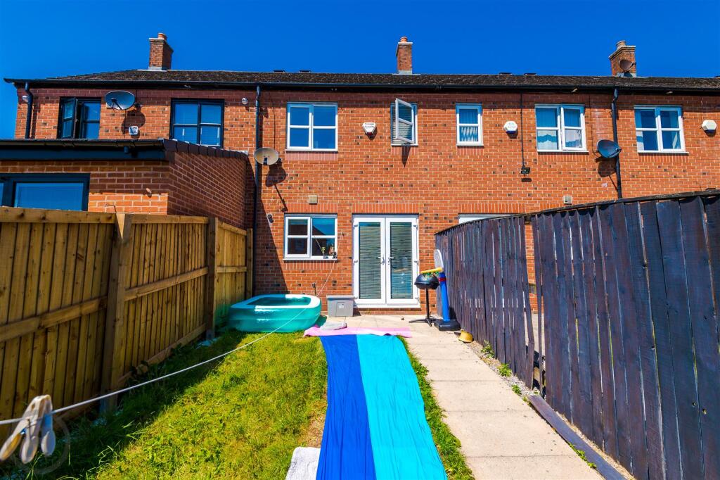 Rear Garden (3).jpg
