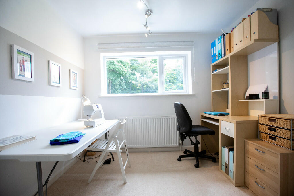 Home Office / Bed 5