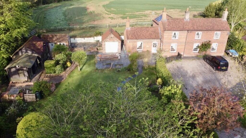 House Fron Elv1