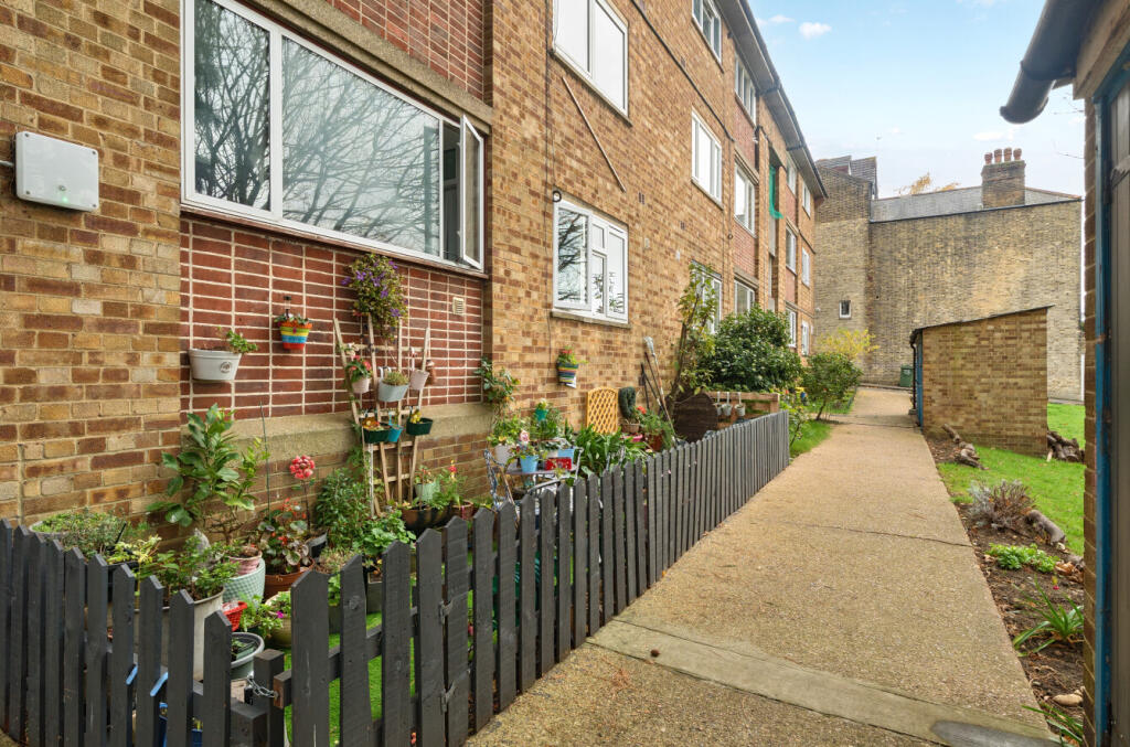 1376691-9-690dee8...