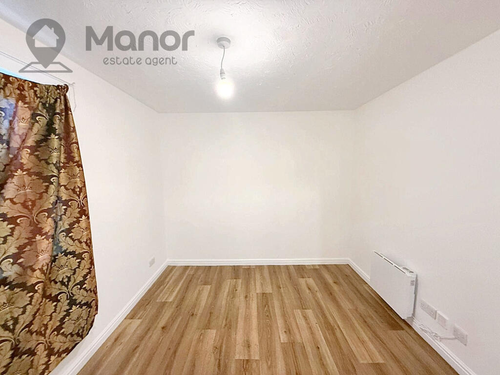 WhatsApp Image 2025-10-10 at 15.58.05 (4)