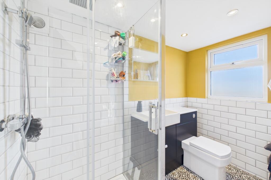 CAM03162G0-PR0227-STILL021