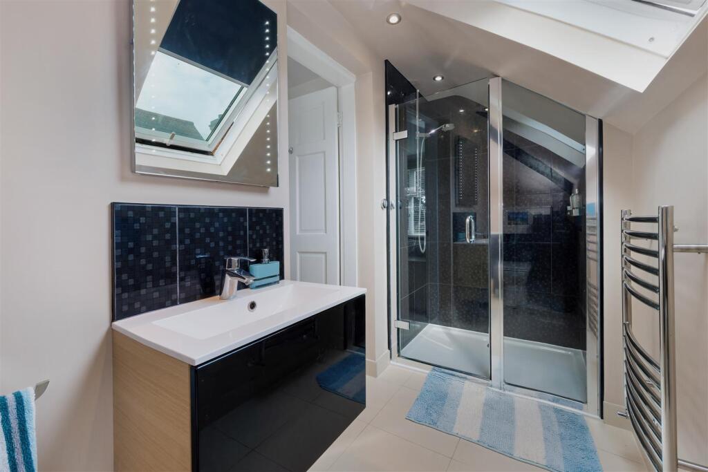 En-Suite Shower