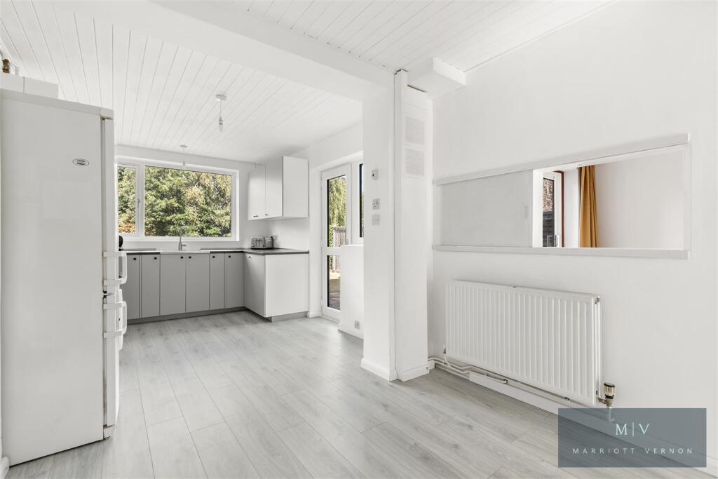 Lloyd Park Avenue 12B MV-8.jpg