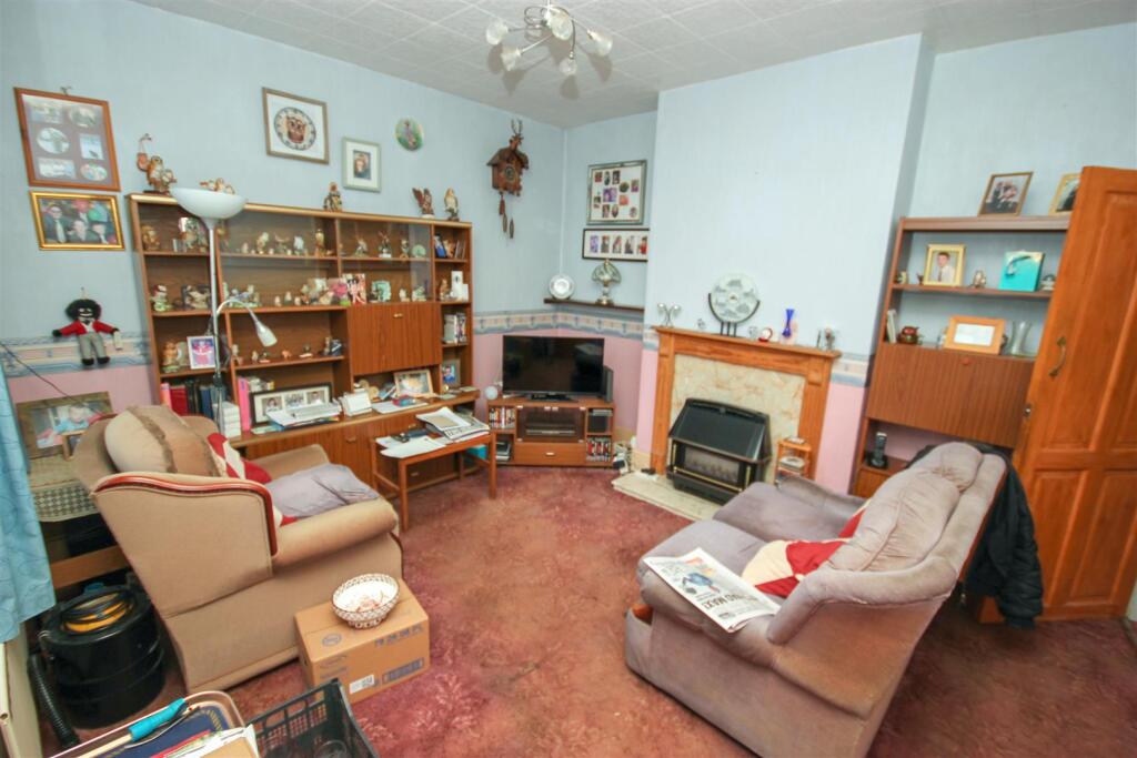 Living Room.jpg
