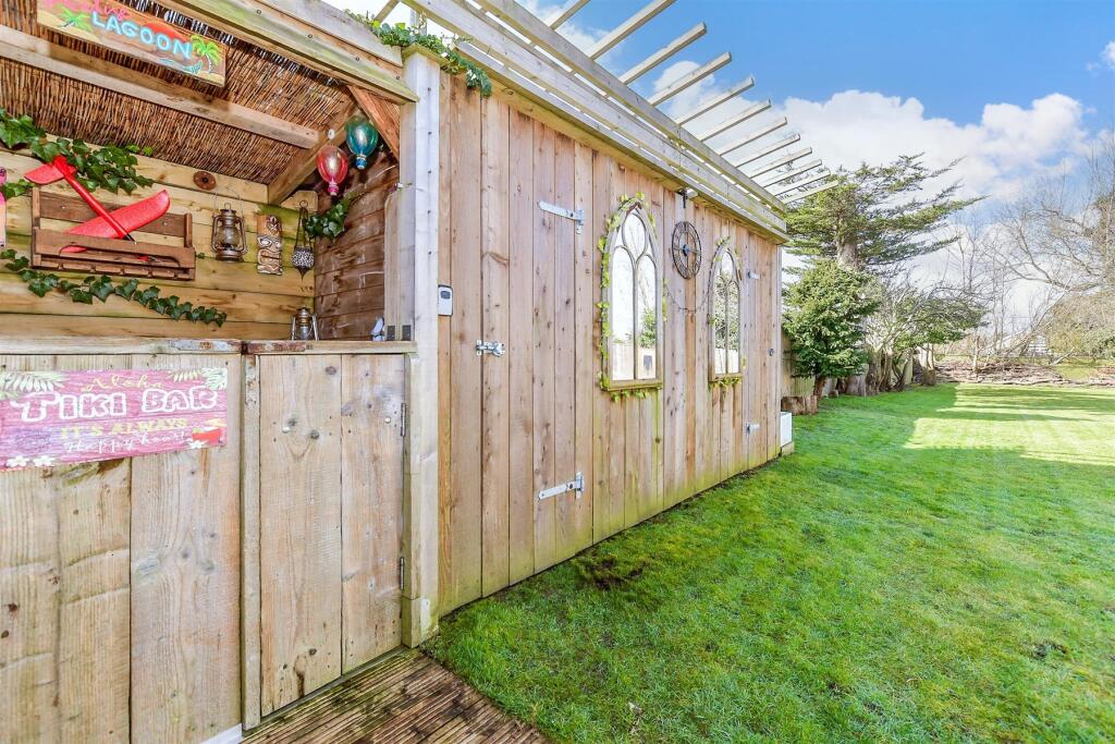 Workshop/Outbuildings