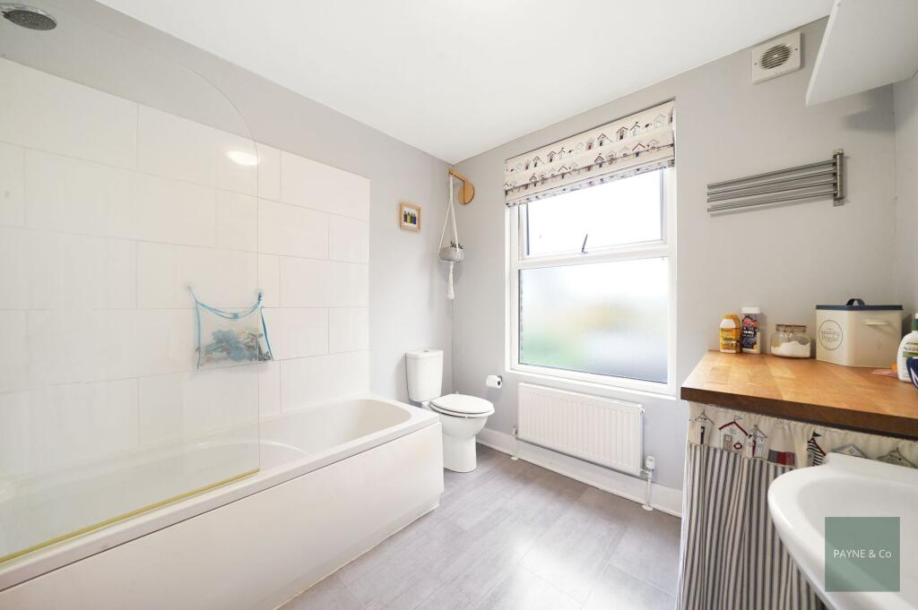 First Floor Bathroom/WC