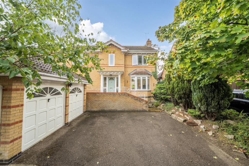 4 Acorn Way, Silverstone (4) e.jpg