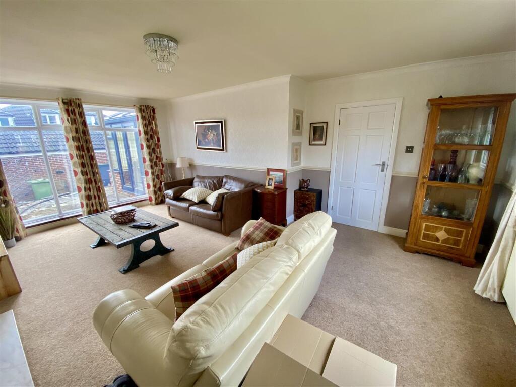 Bramleys Estate Agents - 67 West Royd Avenue - Mir