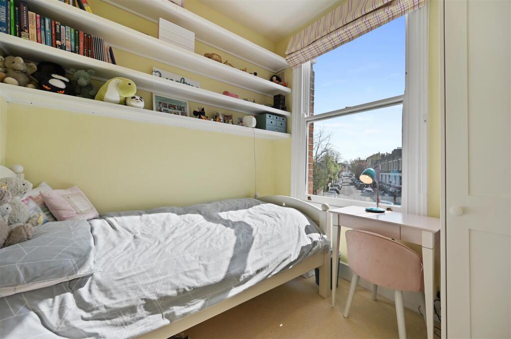 Bolingbroke Road - Bedroom