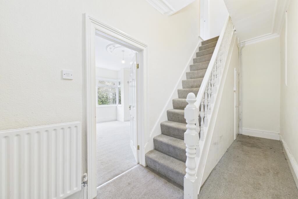 Hallway flat 1