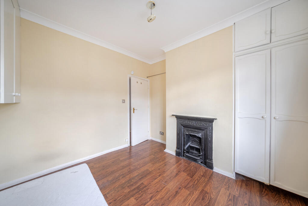 1383832-8-691dd2b...