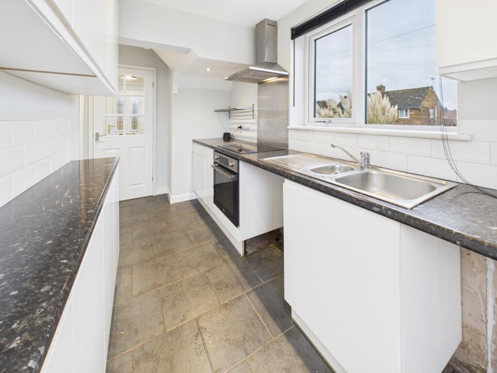 CAM04233G0-PR0046-STILL026