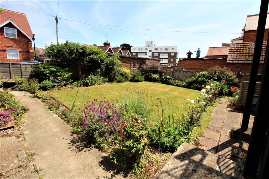 dixon garden1(0).JPG